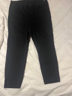 Good American Black Skinny Jeans. Size 18